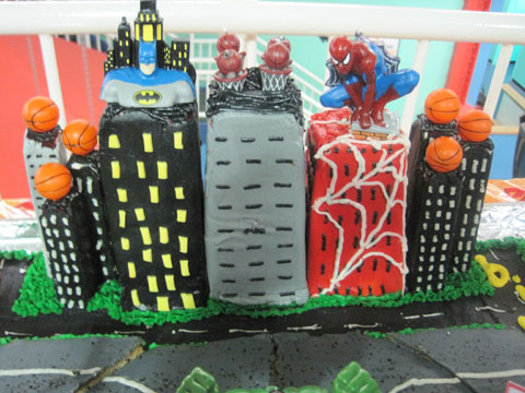Superhero Birthday Cake on This Cake Was Just Beyond My Cousin Had A Superheroes Themed Birthday