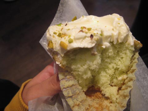 My pistachio cupcake from Sugar Sweet Sunshine.yum.